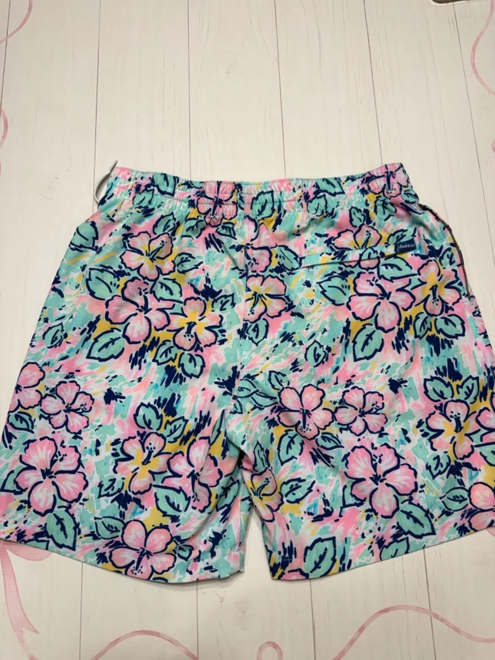 Chubbies Vacation Blooms Stretch Swim Trunks Size L